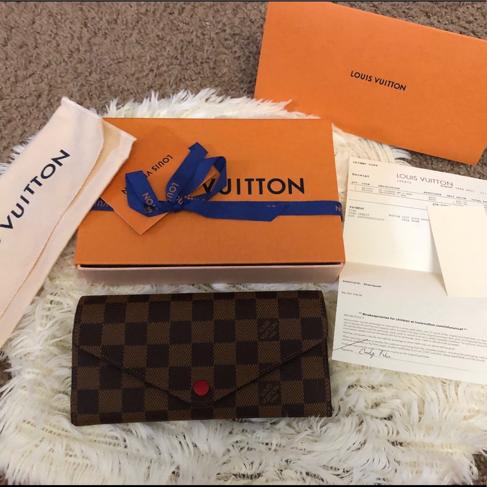 NWB Louis Vuitton Damier Ebene Wallet!❤️❤️❤️